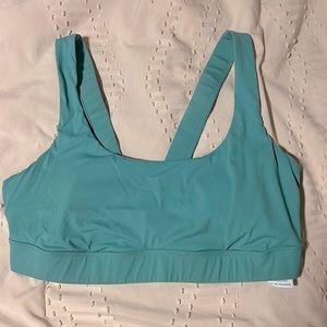 Vuori sports bra